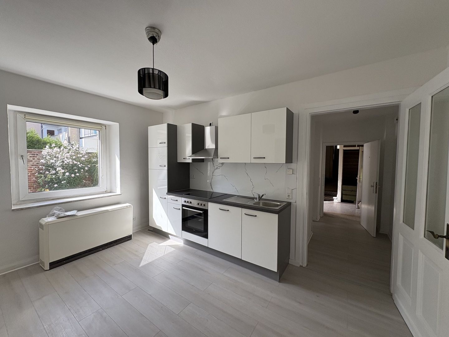Singles aufgepasst: Saniertes Apartment mit EBK und schönem Duschbad. - Foto 1