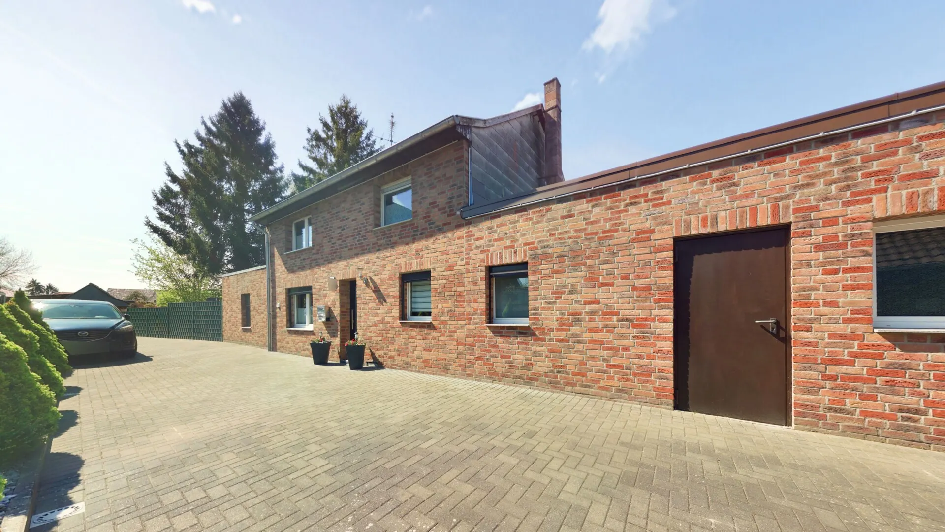 Kleines Schmuckstück, großes Glück: 93 m² Wohnfläche & 742 m² Traumgrundstück verteilt auf 4 Zimmer