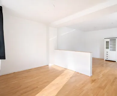 GUT AUFGETEILTE 3-ZIMMERWOHNUNG MIT BLICK AUF DEN KREFELDER OSTWALL!