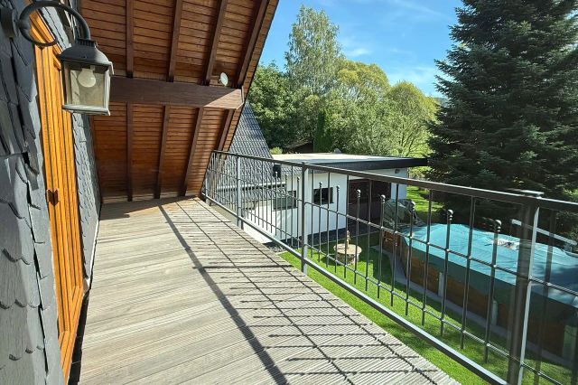 DG Großer überdachterBalkon