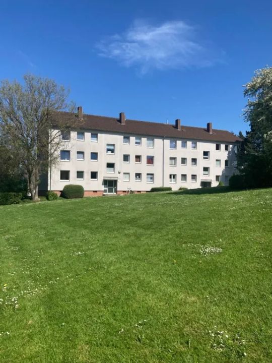 3 Zimmer Wohnung im Erdgeschoss mit Balkon