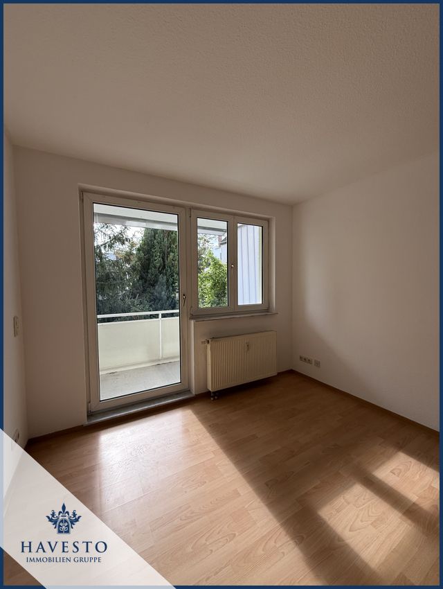 Attraktive 2-Zimmer-Wohnung mit neuer Einbauküche, Balkon & Stellplatz! - Foto 1