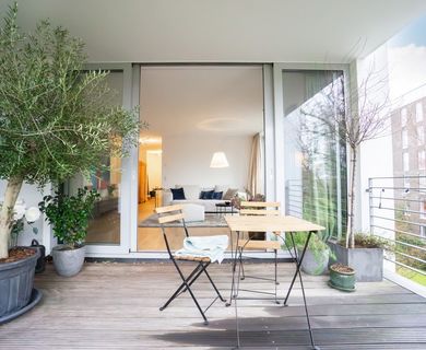 Düsseldorf-Oberkassel: Exklusives Wohnen in Oberkassel – Großzügige Traumwohnung mit Blick ins Grüne - Foto 2