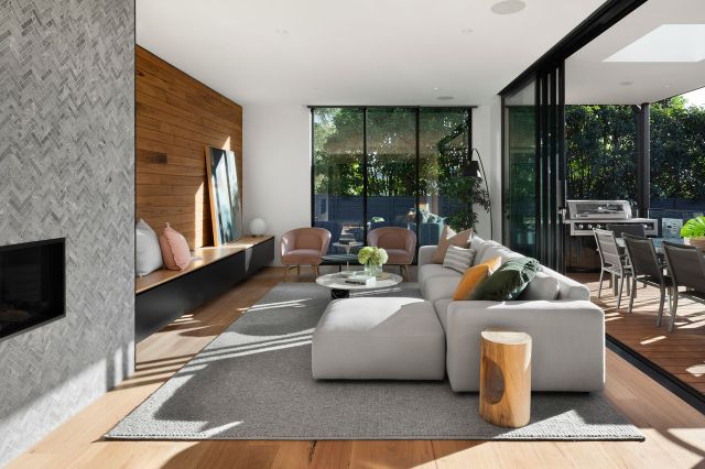 r-architecture-KQgrVfR3r74-unsplash (1)