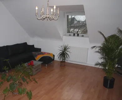 Gemütliche und helle 2 Zimmer Wohnung in zentraler Lage. - Foto 1