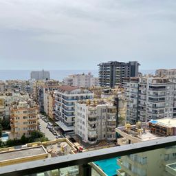 Neuwertige Wohnung in Alanya-Mahmutlar mit hochwertiger Ausstattung