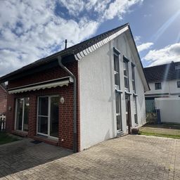 Modernes, freistehendes Einfamilienhaus in Moers-Repelen