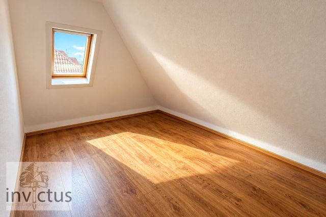 Zimmer 4 im DG