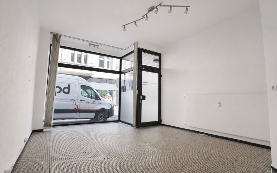 Rund 35m² große Gewerbefläche mit großer Schaufensterfront in zentraler Lage von Hagen-Wehringha