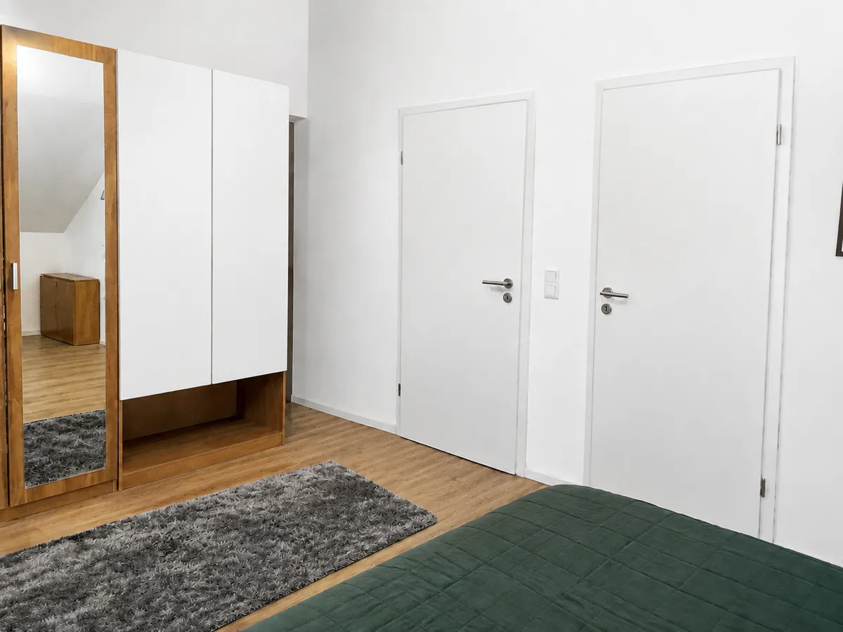 Schlafzimmer III
