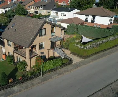 Hier will ich bleiben! Freistehendes EFH mit Einliegerwohnung und Garage..