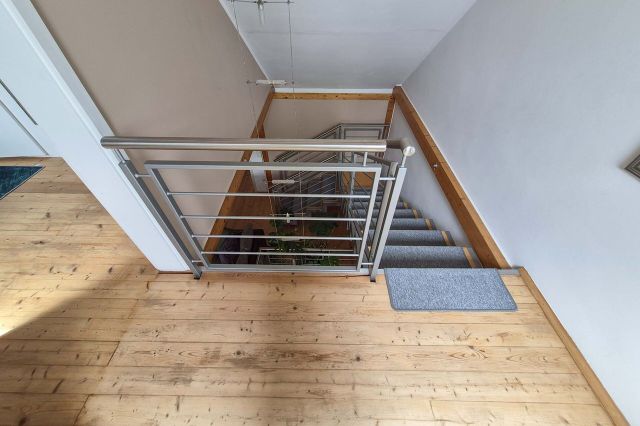 Treppe zum DG
