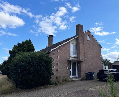 Seltene Gelegenheit: Freistehendes Einfamilienhaus mit Einliegerwohnung in Wesel- Obrighoven