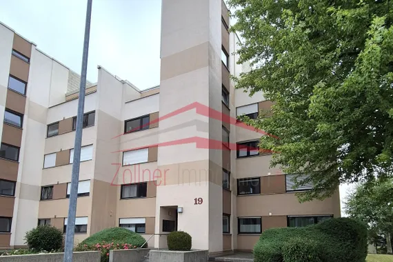 Großzügige 3-Zimmer-Wohnung mit überdachtem Balkon, zwei Bädern und TG-Stellplatz in Aalen
