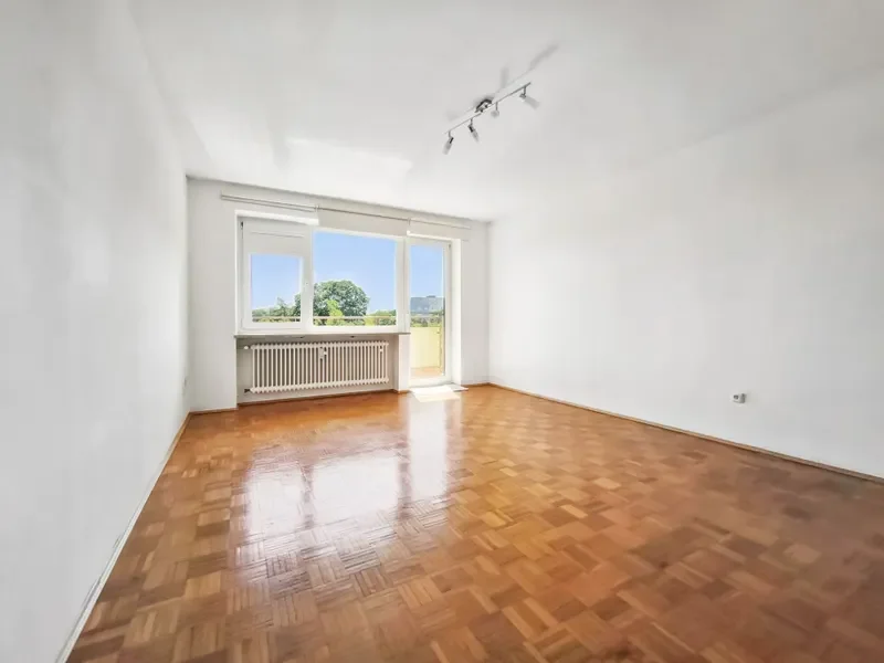 Wohn-/ Schlafzimmer