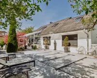 Terrasse mit Pool