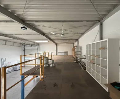 EXKLUSIVE GEWERBEEINHEIT IN TÖNISVORST ZU KAUFEN!