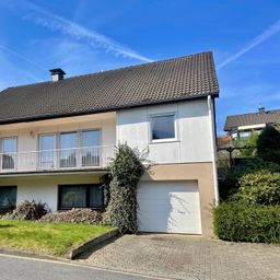 Platzwunder: Einfamilienhaus mit großem Grundstück und integrierter Garage!