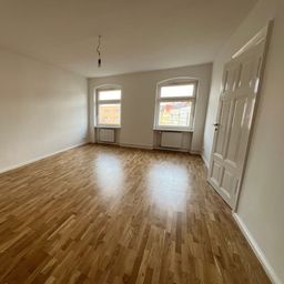 4-Zimmerwohnung auf der Schönhauser Allee zur teilgewerblichen Nutzung!