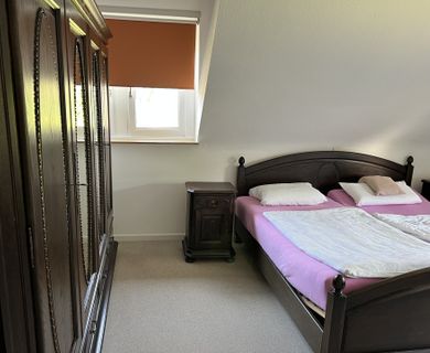 Wohnen im Grünen – Gepflegtes Einfamilienhaus mit Garage und großem Garten - Foto 3