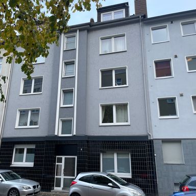 Charmante 2-Zimmer-Wohnung mit Balkon mitten im Klinikviertel