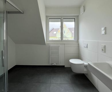 Neubau-Dachgeschosswohnungen mit Fahrstuhl - Foto 2