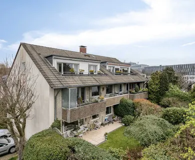 Helle 3-Zimmer-Dachgeschosswohnung mit Sonnenbalkon in Ratingen-Mitte/Ost