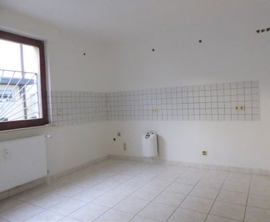 Gepflegte 3-Zimmerwohnung mit Tageslichtbad, Loggia und PKW- Stellplatz - Foto 4