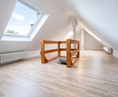 Helle ca. 100 m² große 3-Zimmer-Maisonettewohnung mit Einbauküche und Tageslichtbad - Foto 3