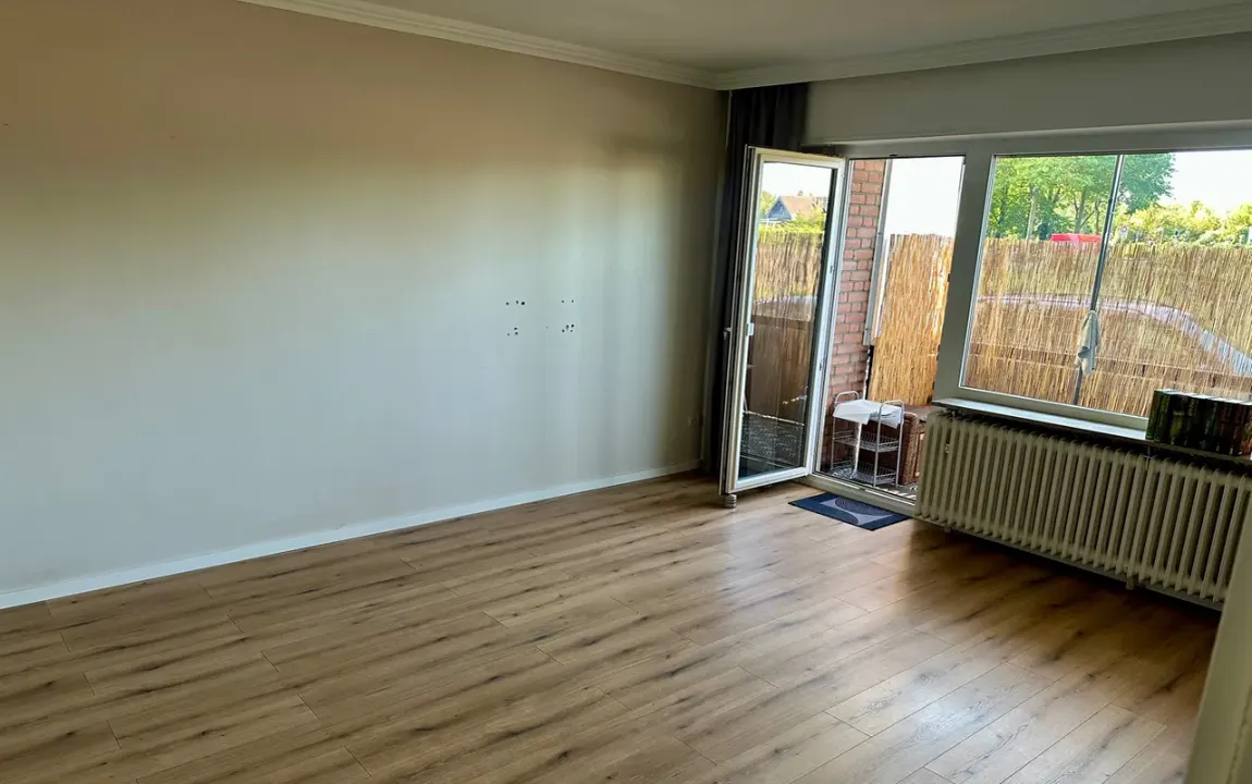 Helle 3-Zimmer-Erdgeschosswohnung mit großem Wohnzimmer und Balkon