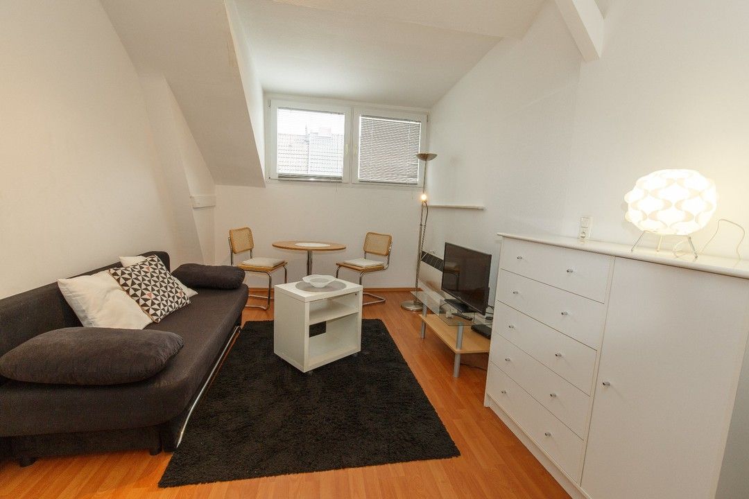 Möblierte 2 Zimmer Wohnung im Herzen von Köln – Mindestmietdauer 12 Monate !