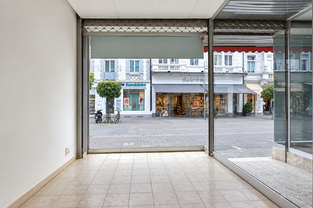 Schaufenster 1
