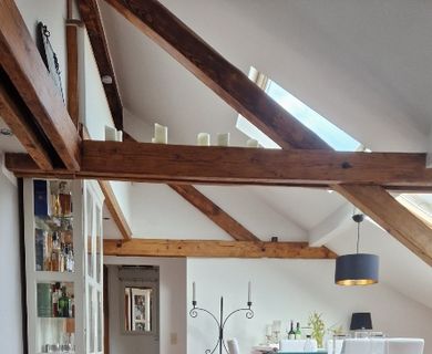 Charmante 3-Zimmer-Wohnung in gepflegter Altbauvilla mit Dachterrasse - Photo 3
