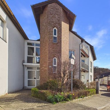 Kapitalanlage oder Eigennutzung! Vermietete Wohnung im I.OG im gepflegten 3-Parteien-Haus in Drove.