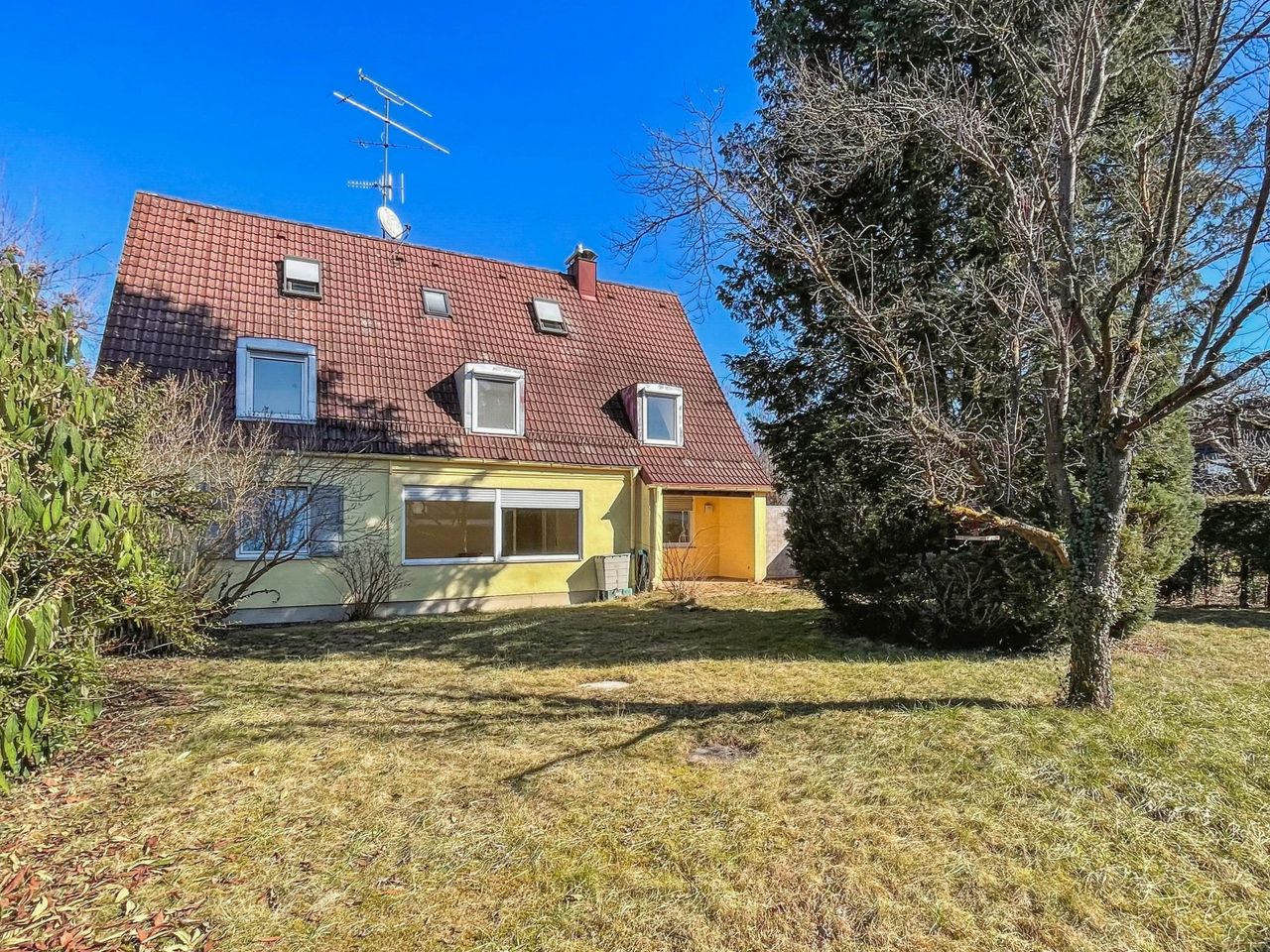 Grundstück mit Altbestand