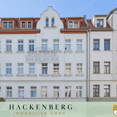 Investieren in Leipzig: Helle Dachgeschosswohnung mit Einbauküche & Stellplatz