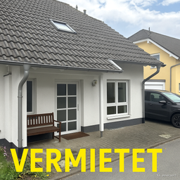 Großzügige, helle Doppelhaushälfte mit Garage in bevorzugter Wohnlage mit Blick ins Grüne