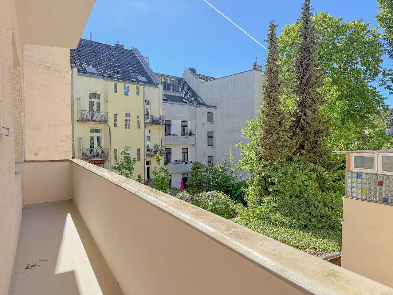 Düsseldorf-Grafenberg: Lichtdurchflutete 3-Zimmer-Wohnung in zentraler Lage - Foto 1