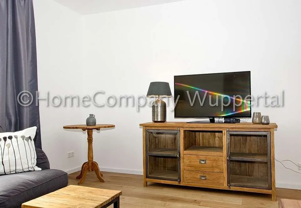 Sideboard mit TV