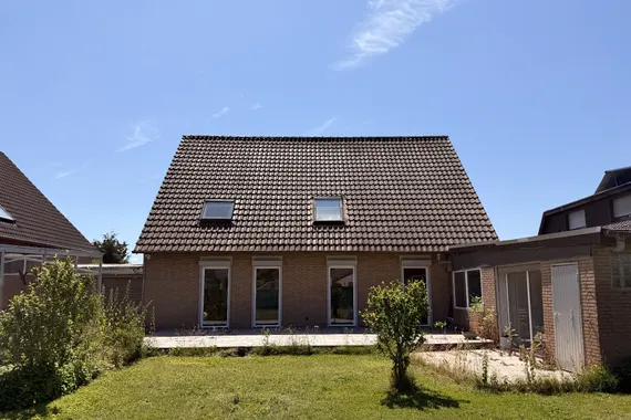 Erkelenz-Gerderath! Modernisiertes Einfamilienhaus mit großem Garten!