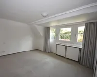 geräumige Schlafzimmer