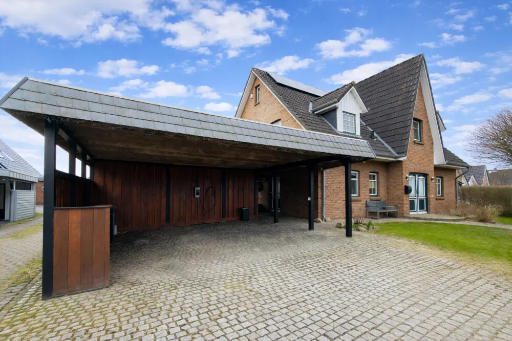 Doppelcarport.