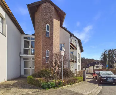 Hervoragende Kapitalanlage! Vermietete Wohnung im I.OG im gepflegten 3-Parteien-Haus in Drove.