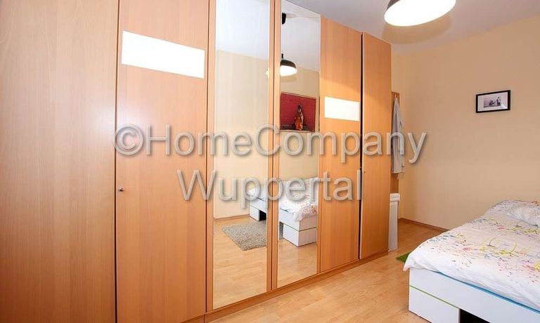 Kleiderschrank