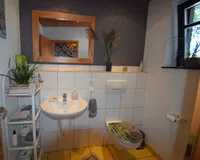 Wohnhaus 2 Gäste-WC