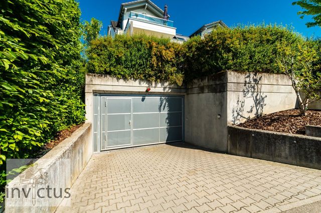 Einfahrt zur Tiefgarage