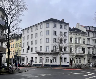 Großzügige 3-Zimmer-Wohnung mit Balkon nahe Lorettoviertel & Rheinturm