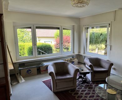 Wohnen im Grünen – Gepflegtes Einfamilienhaus mit Garage und großem Garten - Foto 1