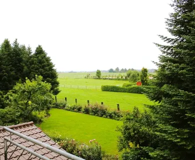 Stadt Blankenberg – Ideal für 1-2 Personen! 3-Zimmer-Dachgeschoßwohnung im ruhigen 3-Familienhaus