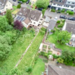 Raum für neue Ideen – 6-Zimmer-Doppelhaushälfte in Bonn-Holzlar
